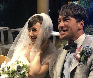 滝川クリステルと小泉進次郎の結婚式の教会の場所や費用や出席者は ウェディングドレスのブランドについても Tanoseek