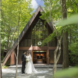滝川クリステルと小泉進次郎の結婚式の教会の場所や費用や出席者は ウェディングドレスのブランドについても Tanoseek